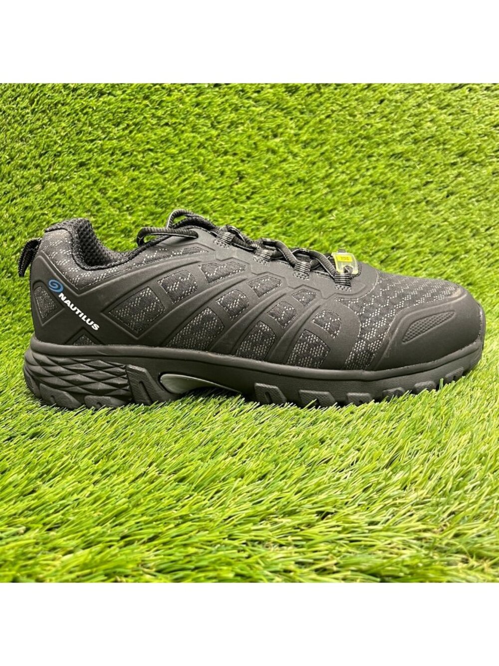 Nautilus Stratus Mens Size 12 Black White Athletic Alloy Toe Safety Work Shoes